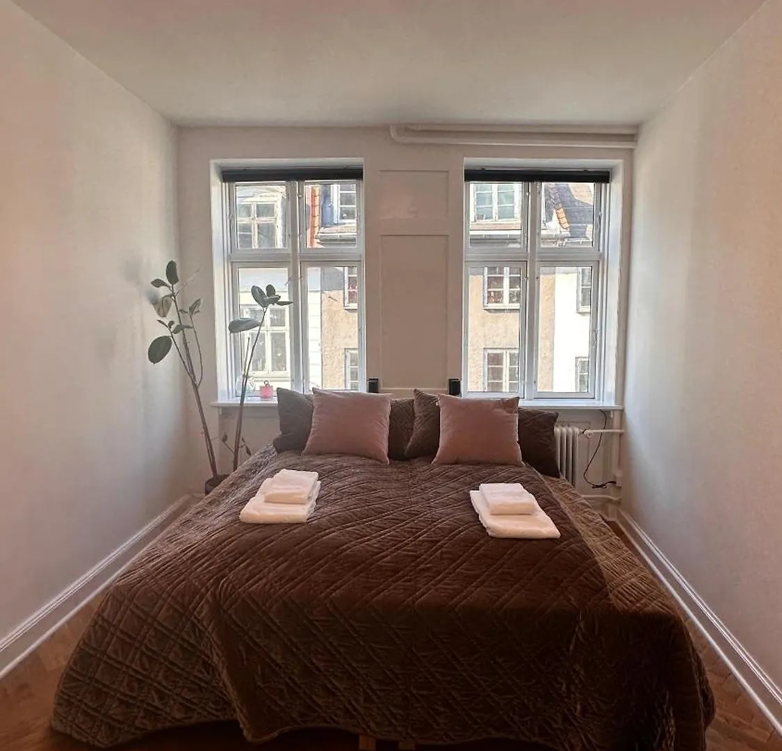 Studio 1 Til 3 København